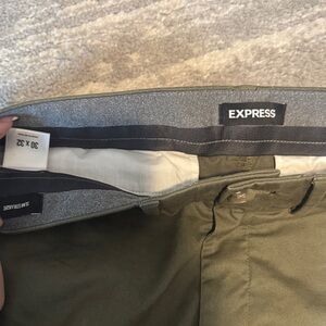 Express Men's Khaki Green Chinos